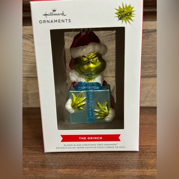 Dr. Seuss's! The Grinch With Present Christmas Ornament, Blown Glass - N… - Picture 4 of 13